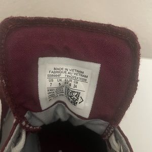 Maroon Converse All Stars - Gem